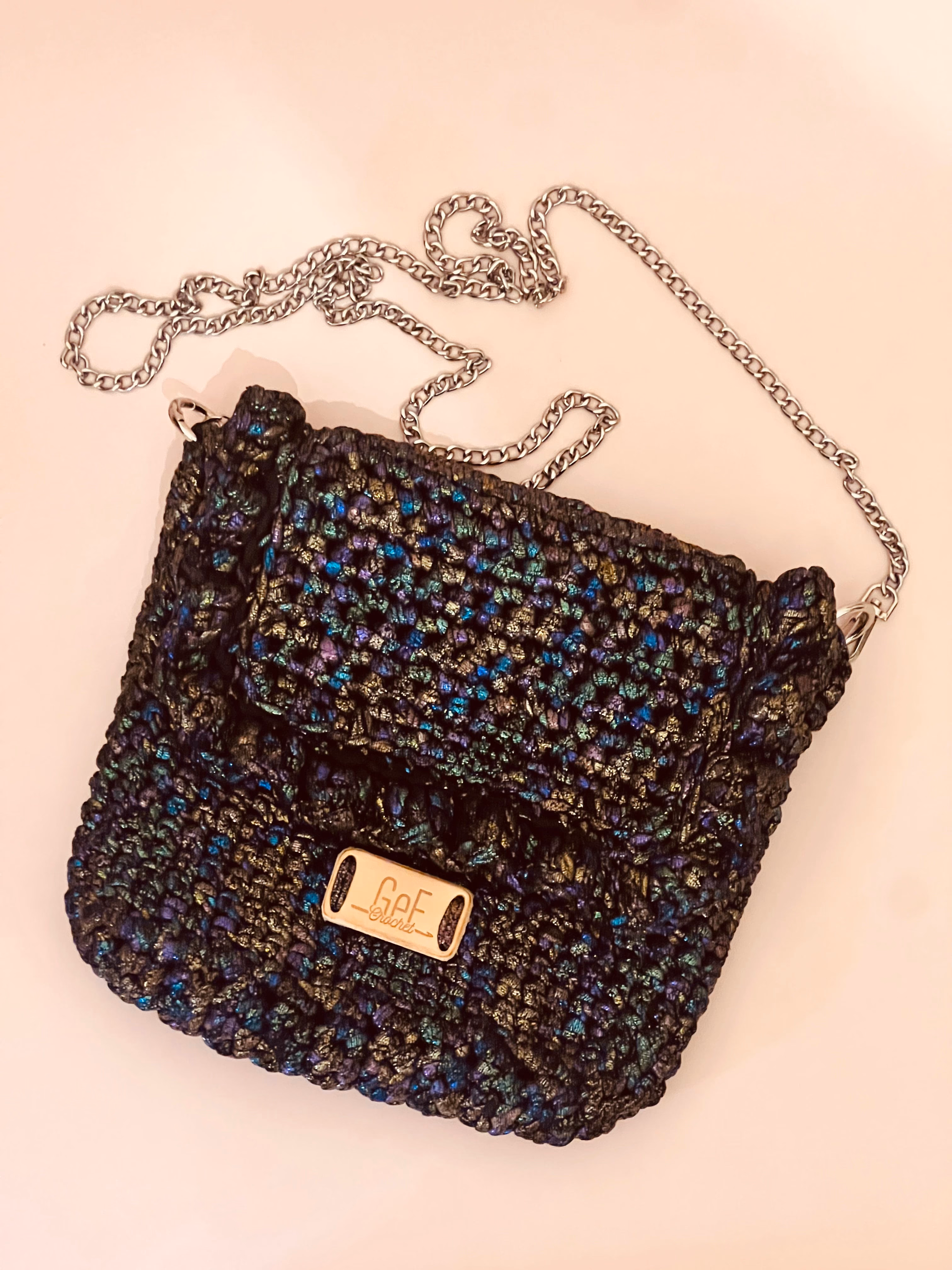 borsa-eclipse-1.heic